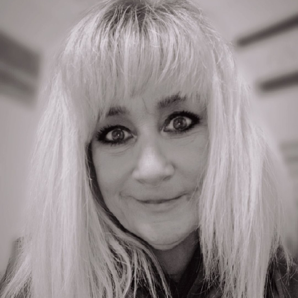 Meet the Posher Other - Meet your Posher, Suzy